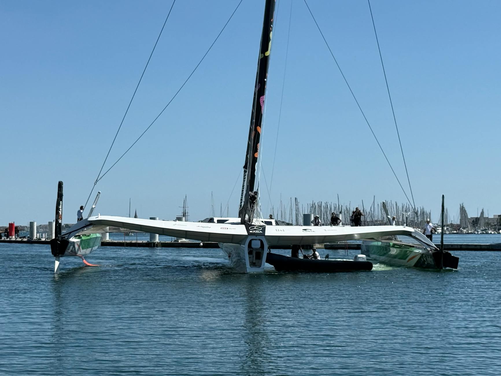 Le trimaran UpWind de MerConcept remet à l’eau à Concarneau