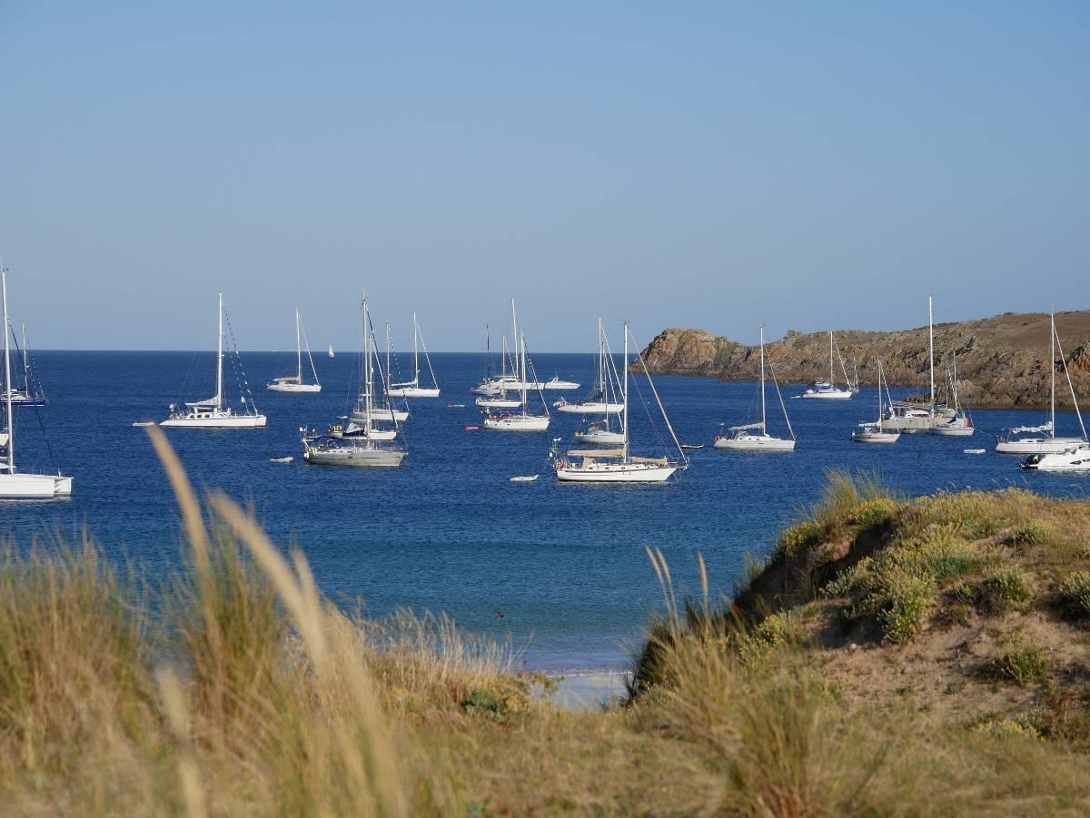 Île d'Houat et Hœdic en voilier : mouillages, accès et escale