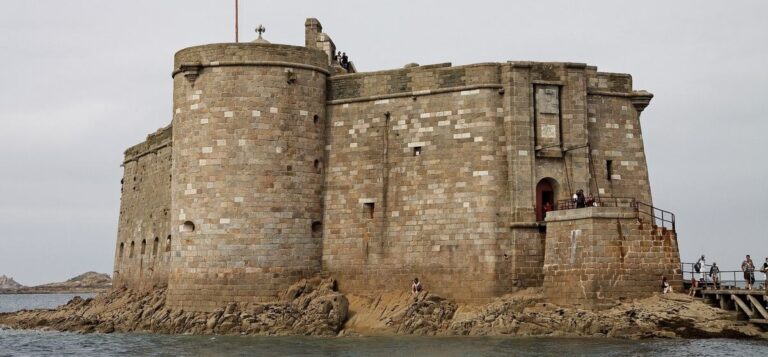 Baie de Morlaix en bateau : écluse, marnage et mouillages