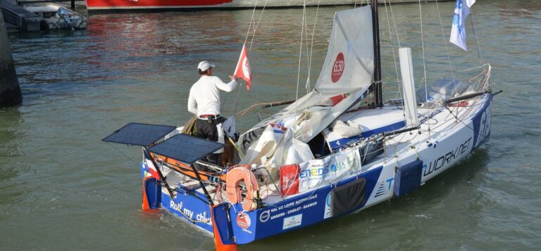 Panneau solaire bateau : dimensionner, poser, réguler